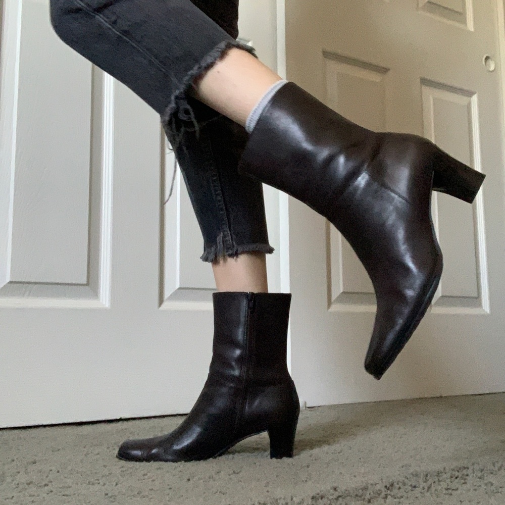 VINTAGE / square toe booties